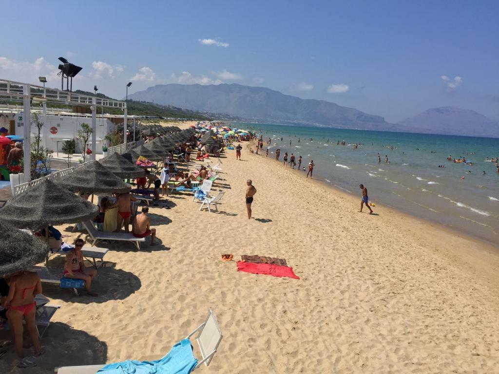 Апартаменты Giardini Del Golfo Балестрате Экстерьер фото